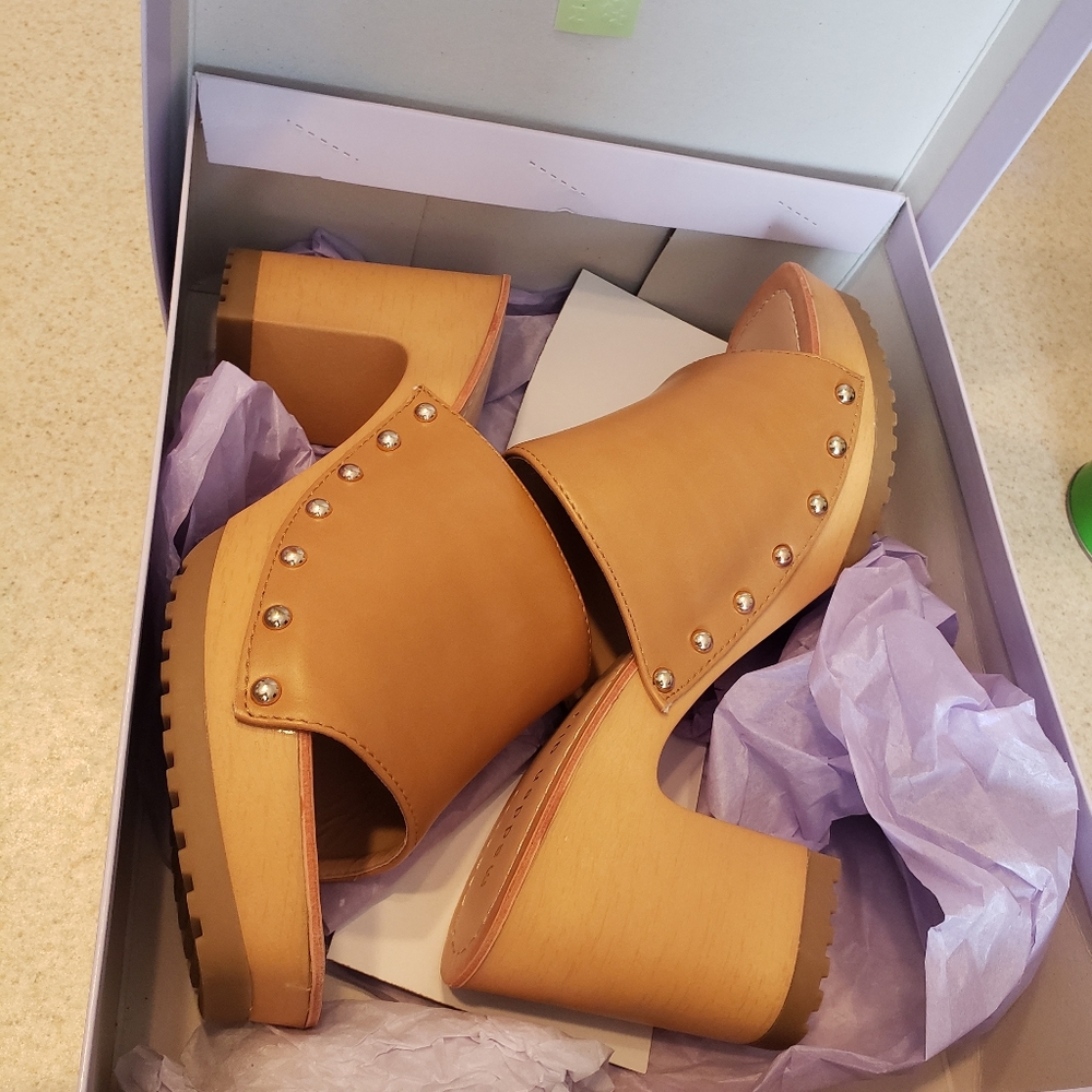 Madden Girl Platform Tan Slides